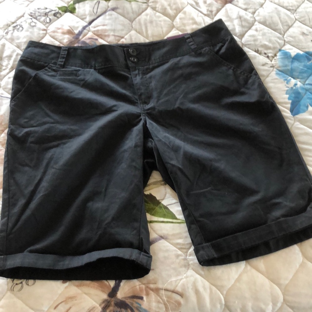 Weekend Shorts sz 14 NWT